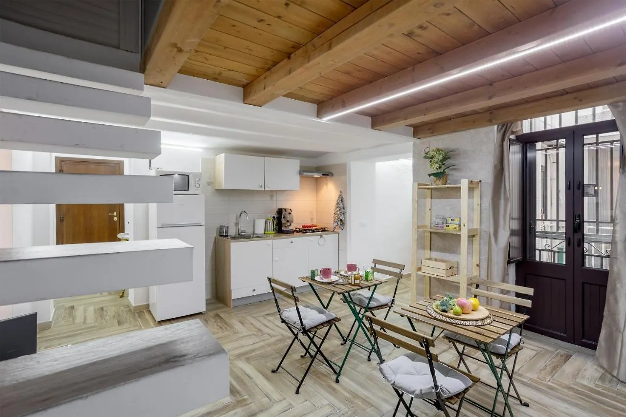 Calypso Il Binario Apartment Palermo Italien